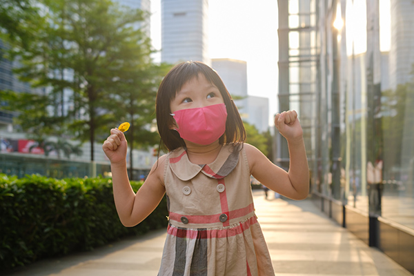 child with mask 2395