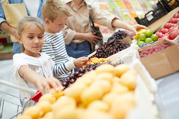 Unique Ways to Volunteer with Kids: Help Feed Your Neighbors!