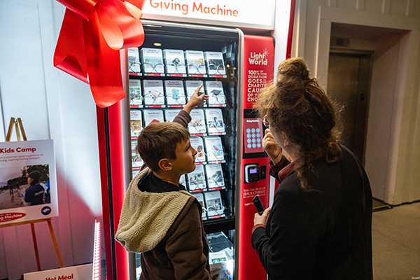 Light the World Giving Machine Helps San Diego Families Give Back