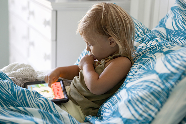 Babies and Screen Time: What parents need to know