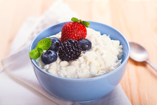 Cottage Cheese and fruit is a good lunch.