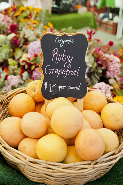 Farmers market in Little Italy.