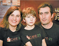 leyla alex cafe21