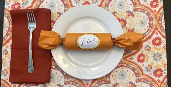 Party Crackers for the Thanksgiving Table